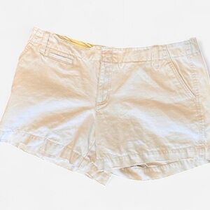 Vintage Old Navy cream shorts Size 10 
Excellent condition!